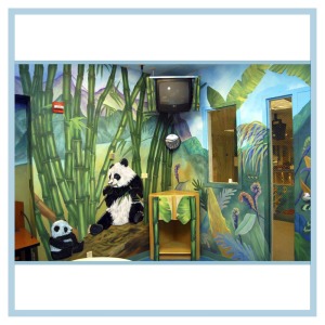 panda-rainforest-room-hospital-art-healthcare-design-pediatrics-unit-artwork