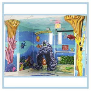 pediatric-entrance-mural-3d-fish-healthcare-art-hospital-design