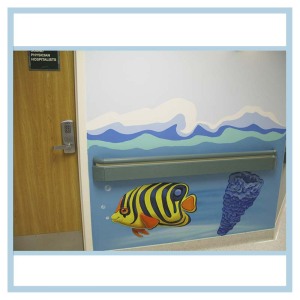 pediatric-entrance-mural-3d-fish-hospital-coral-waves-on-wall