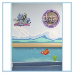 room-markers-3-d-fish-coral-and-waves-on-walls-hospital-design-healthcare-art-stingray-porthole