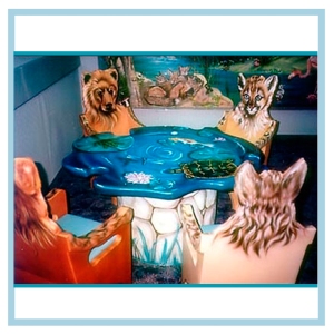 custom-table-and-chairs-animals-hospital-design-murals