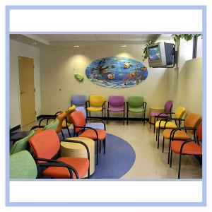colorful-underwater-theme-3d-fish-and-coral-doctors-office-art-healthcare-design